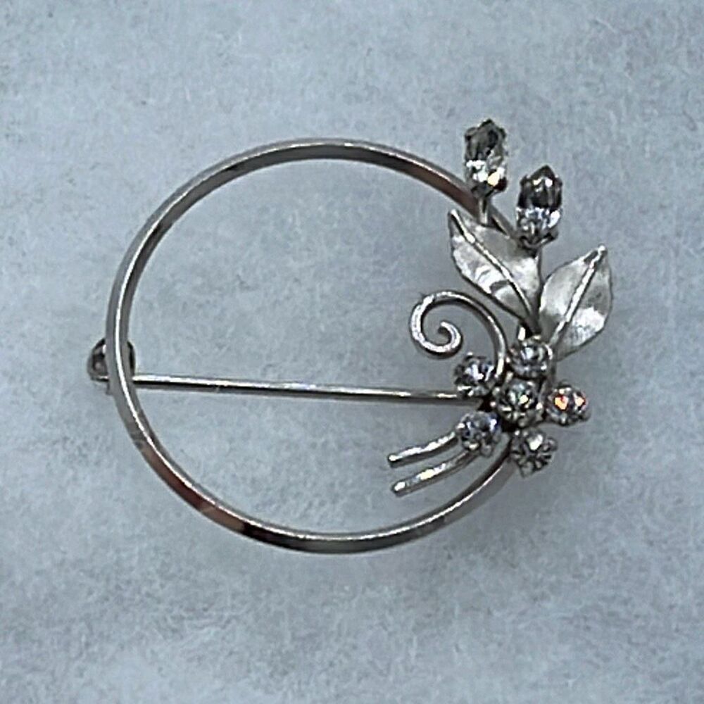Vintage Sterling silver cut glass rhinestone flower brooch